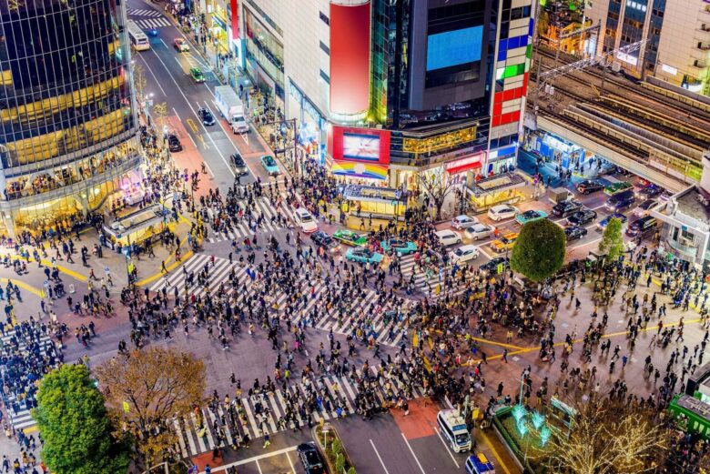 People crossing the street in Tokyo