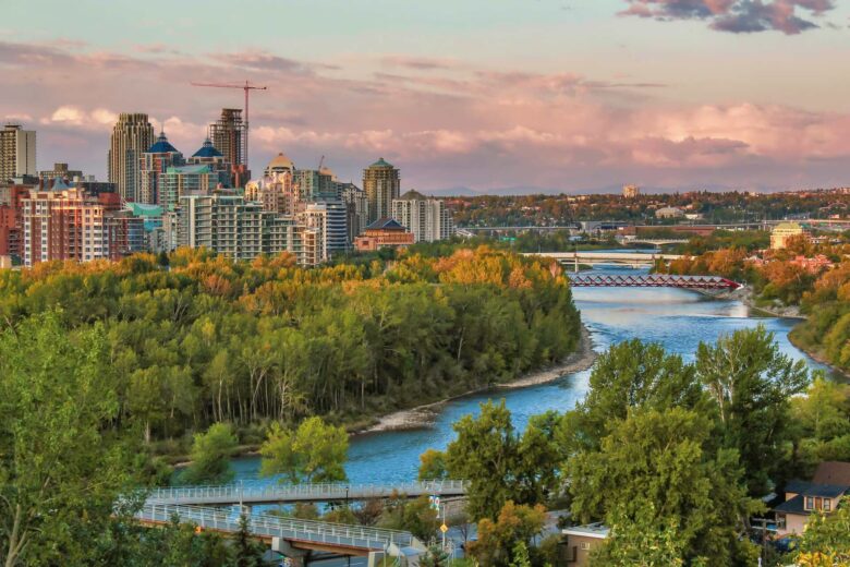 Calgary's nature and skyline